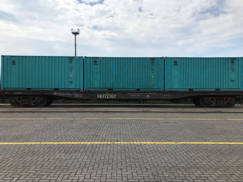 Railway freight forwarding