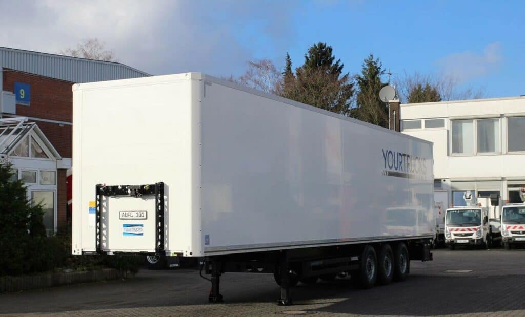 Isolated box trailers